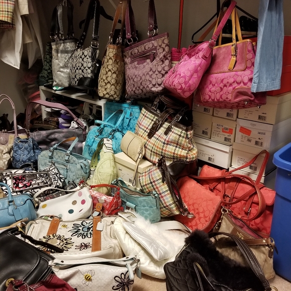 Coach - Picture 4 of 4